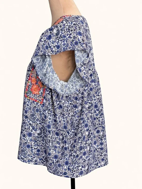 THML Floral Embroidered Blouse Boho Flutter Sleeve Blue M NWT - Picture 3 of 9